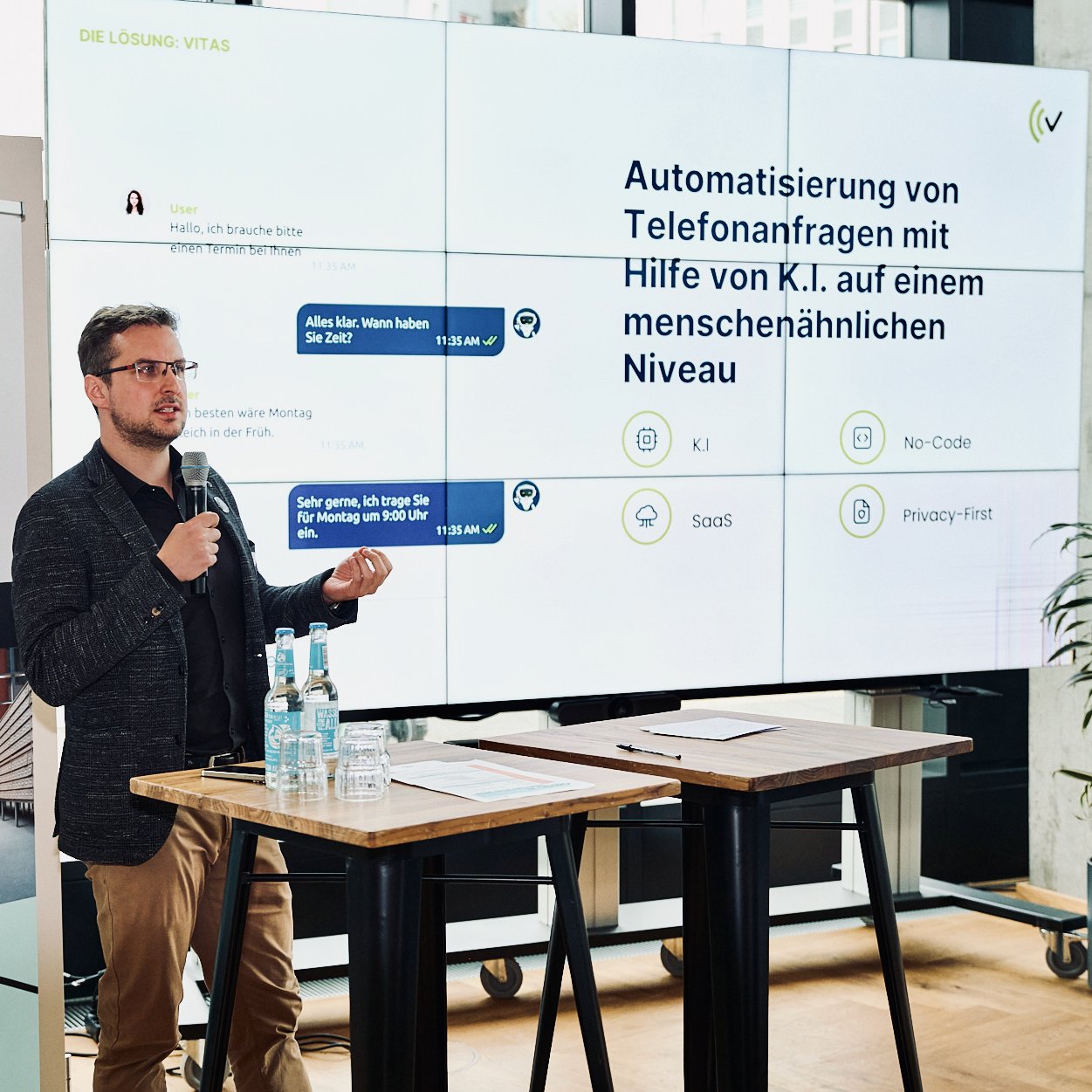 Tobias Bäumler bei einem Vortrag im ZOLLHOF